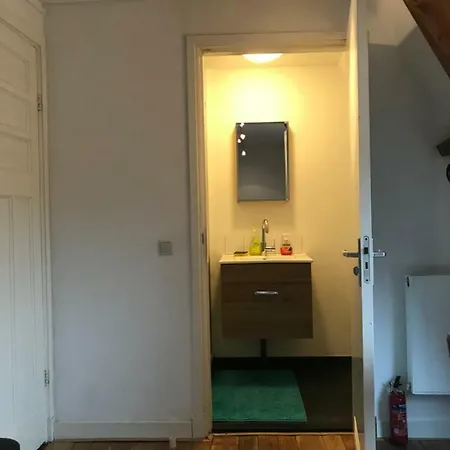 بيت ضيافة Cozy Rivierenbuurt أمستردام