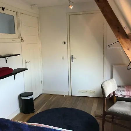 Cozy Rivierenbuurt Pensión *